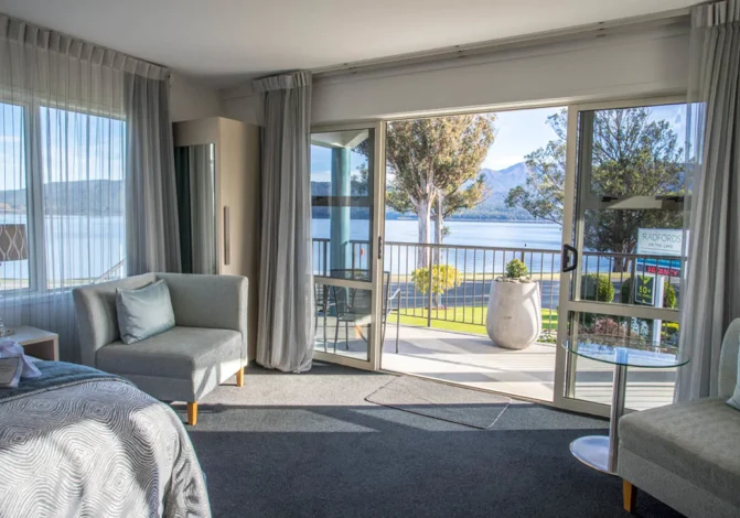 Premier Lakeview Apartment 1024X683